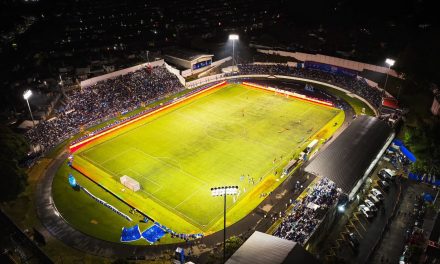 ¡Un honor que los juegos de fútbol se estén desarrollando en nuestra querida ciudad: Santa Tecla!