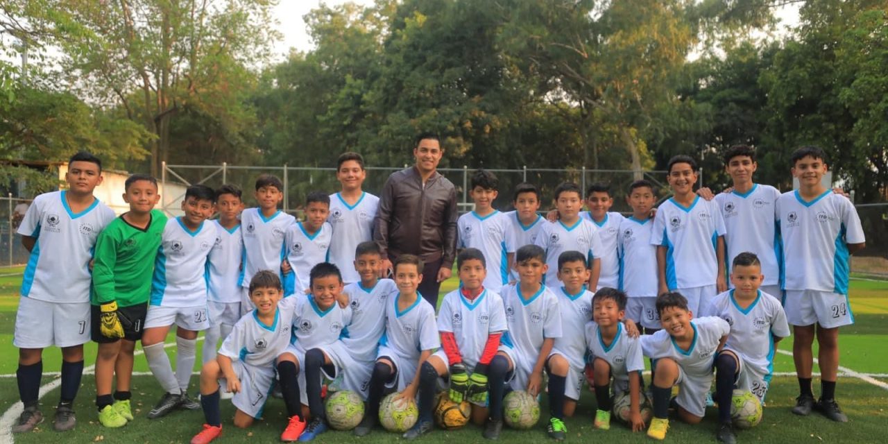 Alcalde Henry Flores inaugura nueva cancha Mosquito en El Cafetalón