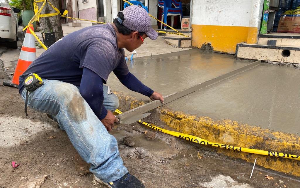 Proyecto de reconstrucción de aceras se extiende en todo Santa Tecla