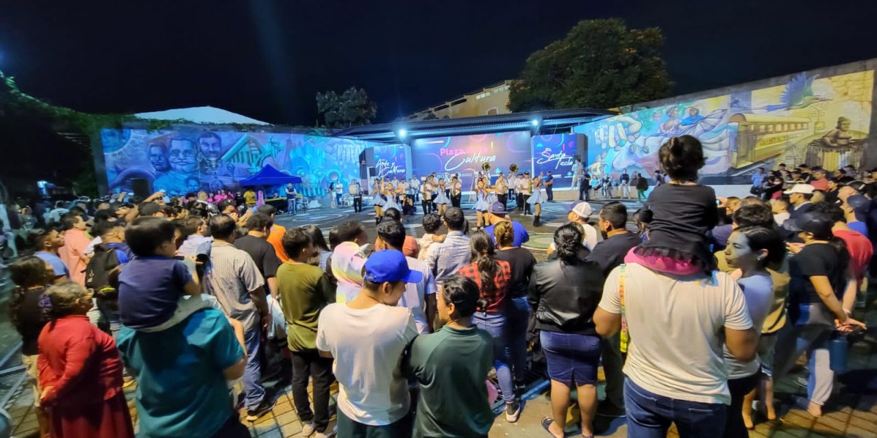 Alcaldía de Santa Tecla inaugura el mes cívico con desfile de talentos