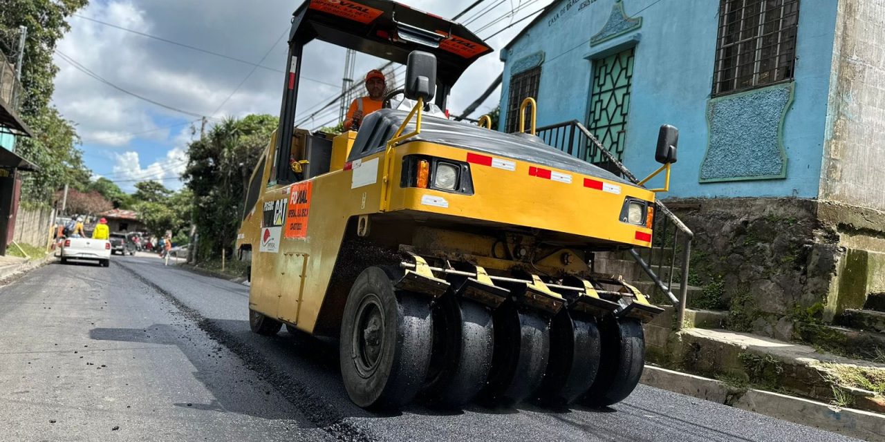 Inicia remodelación del parque Nacional El Boquerón y recarpeteo de calle principal