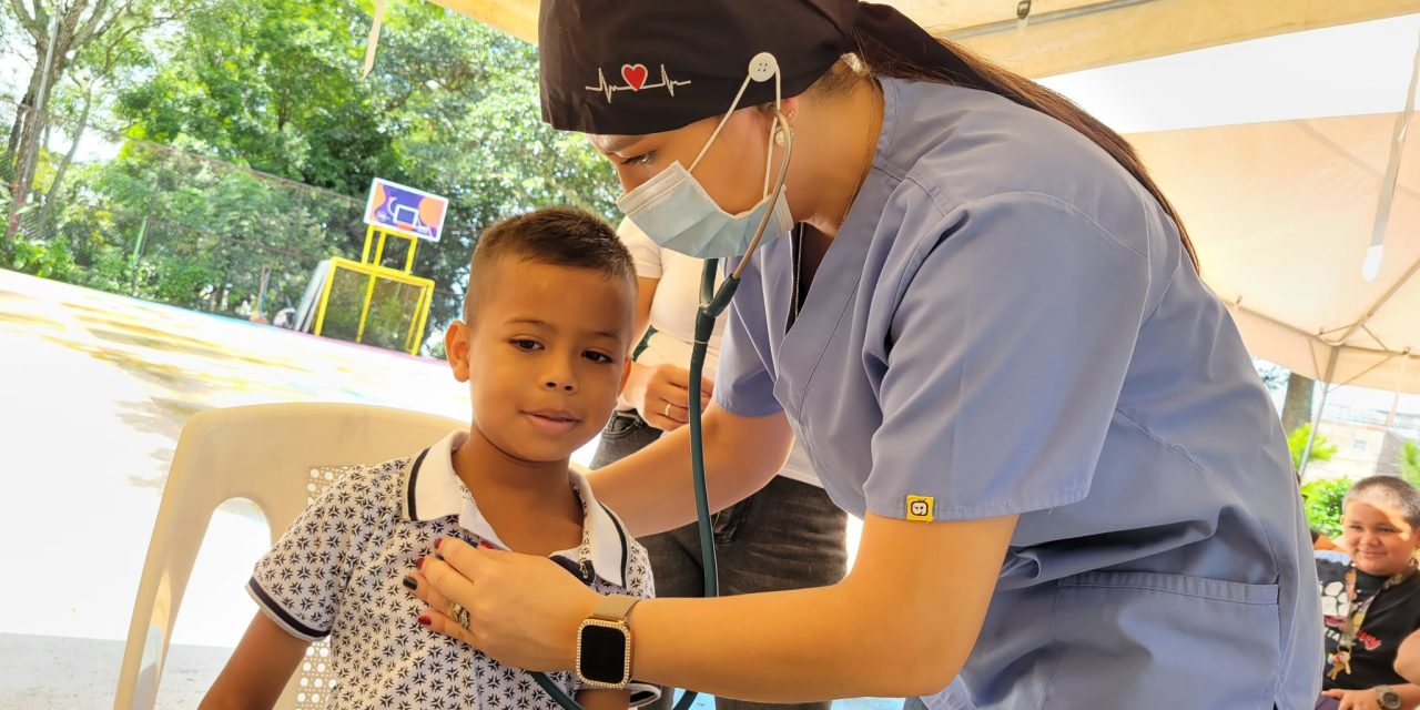 Alcaldía de Santa Tecla realiza jornada médica gratuita en La Sabana 2