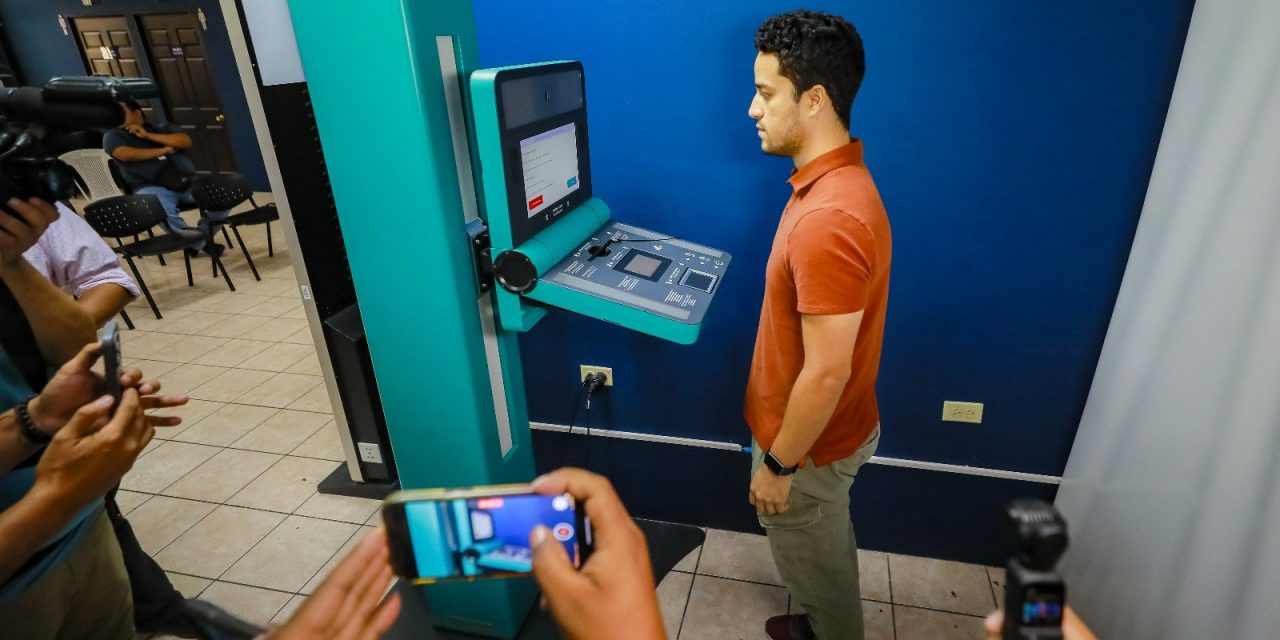 Alcaldía de Santa Tecla inaugura kiosco del RNPN para renovar o reponer el DUI